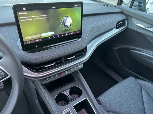 SKODA Elroq (2025) — foto 2 van 18