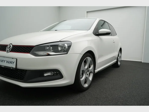 VOLKSWAGEN Polo GTI (2011) — foto 19 van 19