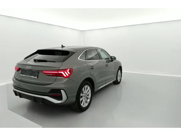 AUDI Q3 Sportback (2020) — foto 14 van 36