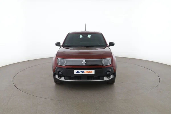 Renault 4 E Tech (2025) — foto 15 van 16