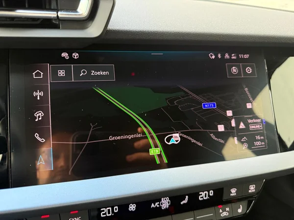 AUDI A3 Sportback (2025) — foto 4 van 17