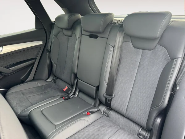 AUDI Q5 (2023) — foto 2 van 19