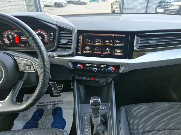 AUDI A1 Sportback (2023) — foto 3 van 23