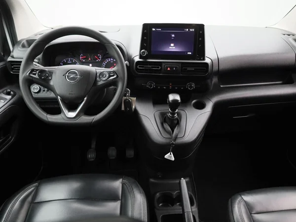 Opel Combo Life (2023) — foto 28 van 30