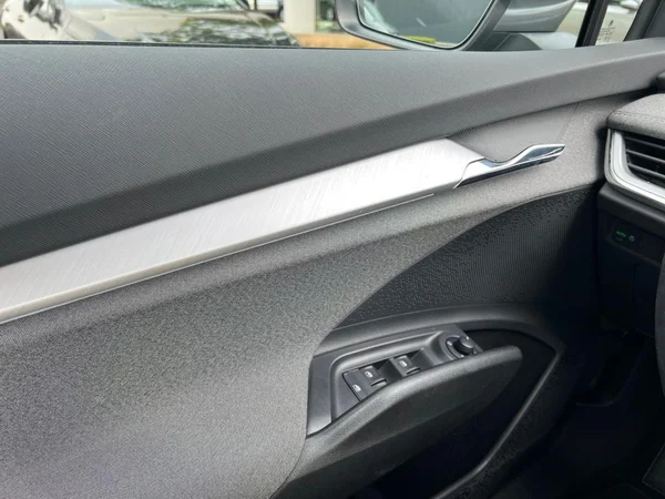 SKODA Enyaq (2022) — foto 7 van 24