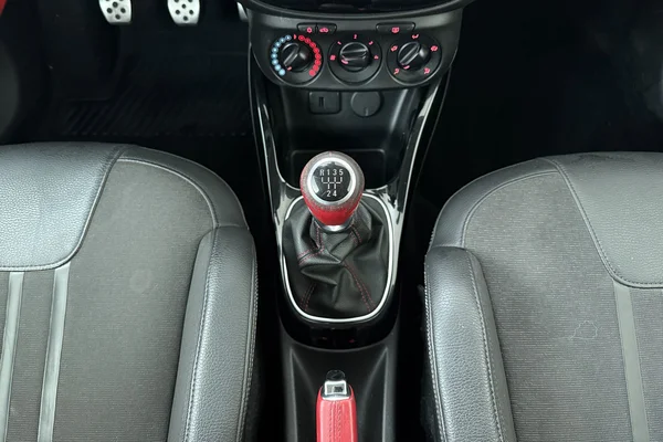 Opel Adam (2019) — foto 4 van 19