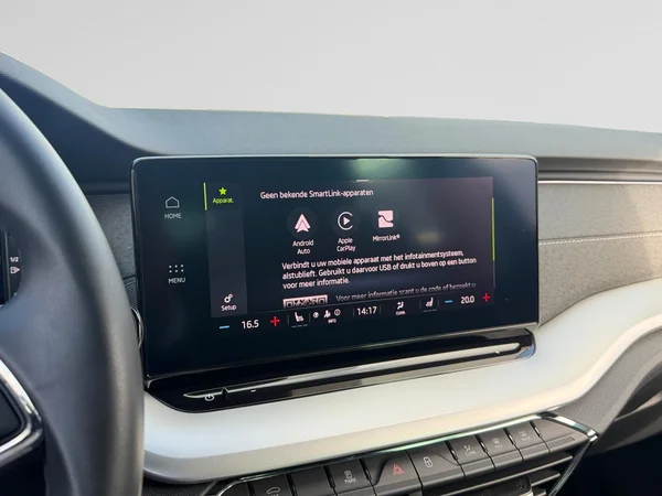 SKODA Octavia Combi (2024) — foto 9 van 23