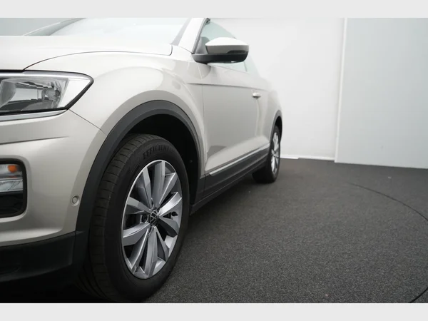 VOLKSWAGEN T-Roc Cabriolet (2021) — foto 24 van 26