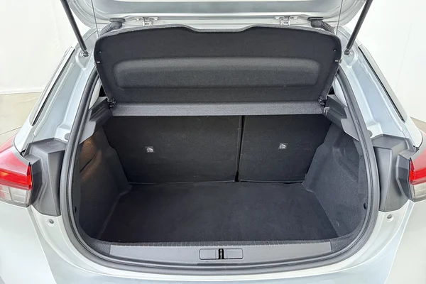 Opel Corsa (2023) — foto 12 van 16