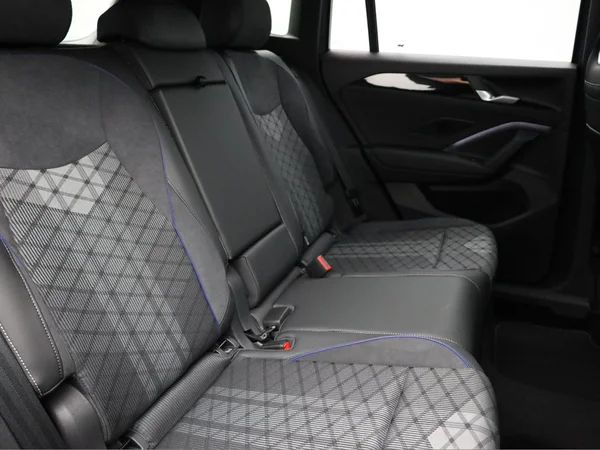 VOLKSWAGEN Tiguan (2025) — foto 24 van 24