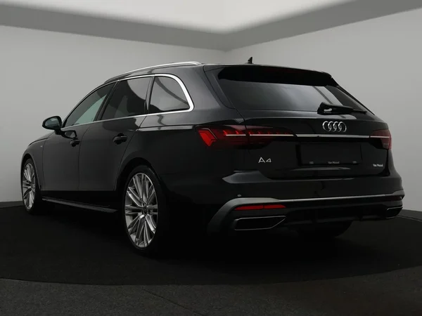 AUDI A4 Avant (2024) — foto 12 van 29