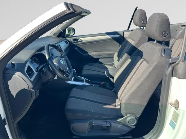 VOLKSWAGEN T-Roc Cabriolet (2022) — foto 14 van 18