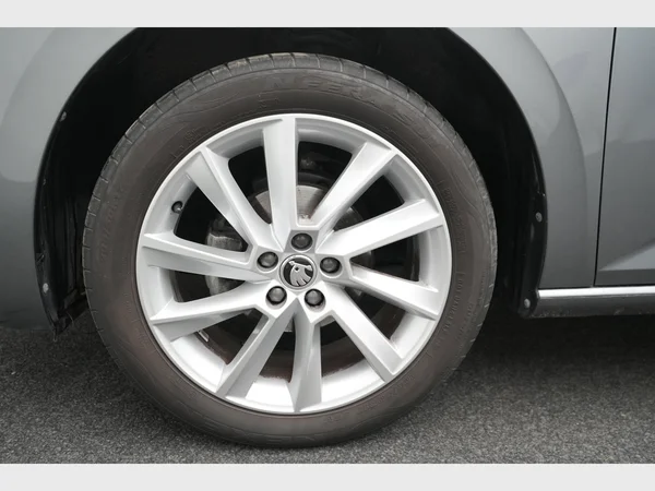 SKODA Scala (2024) — foto 10 van 25