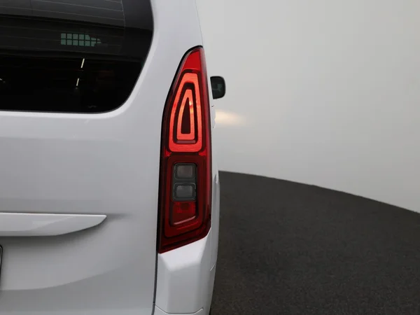 Opel Combo Life (2023) — foto 27 van 38
