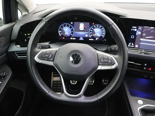 VOLKSWAGEN Golf VIII (2021) — foto 4 van 28