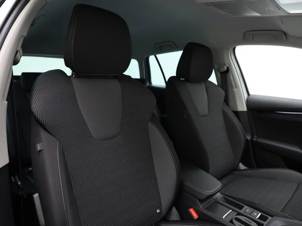SKODA Octavia Combi (2023) — foto 14 van 18