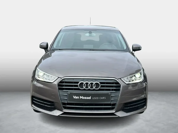 Audi A1 Sportback (2016) — foto 15 van 19