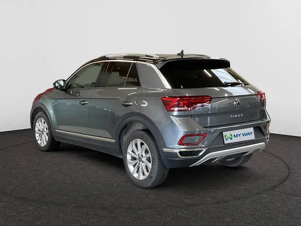 VOLKSWAGEN T-Roc (2022) — foto 16 van 22