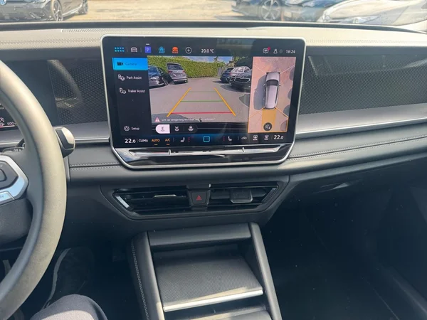 VOLKSWAGEN Tayron (2025) — foto 3 van 24