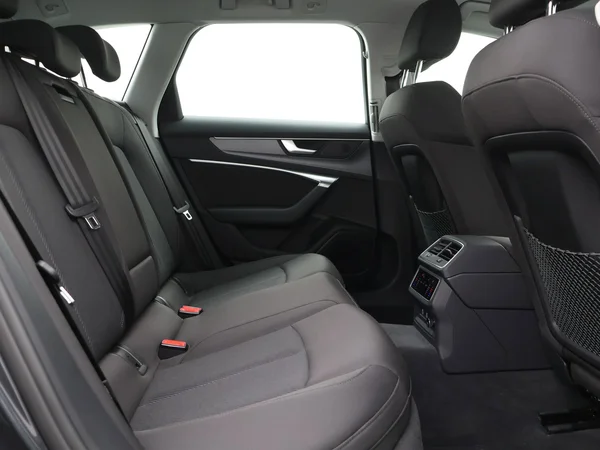 AUDI A6 Avant PHEV (2025) — foto 25 van 27