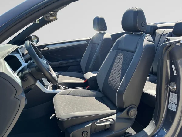 VOLKSWAGEN T-Roc Cabriolet (2025) — foto 17 van 21