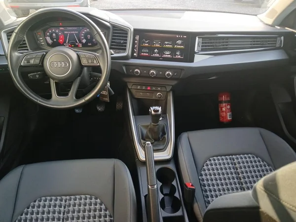AUDI A1 Allstreet (2023) — foto 15 van 18