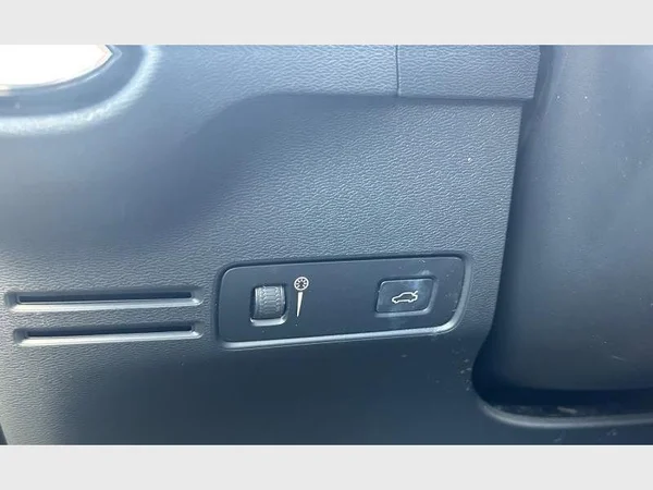 Volvo XC40 (2024) — foto 18 van 29