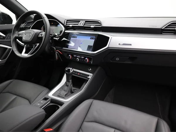 AUDI Q3 Sportback (2021) — foto 17 van 23