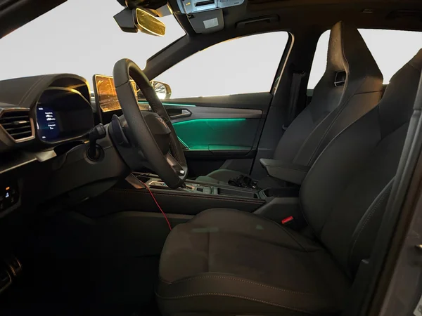 CUPRA Formentor e-Hybrid (PHEV) (2025) — foto 19 van 24