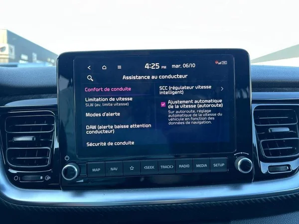 KIA Stonic (2024) — foto 11 van 33