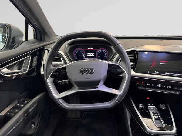 AUDI Q4 e-tron (2025) — foto 13 van 15