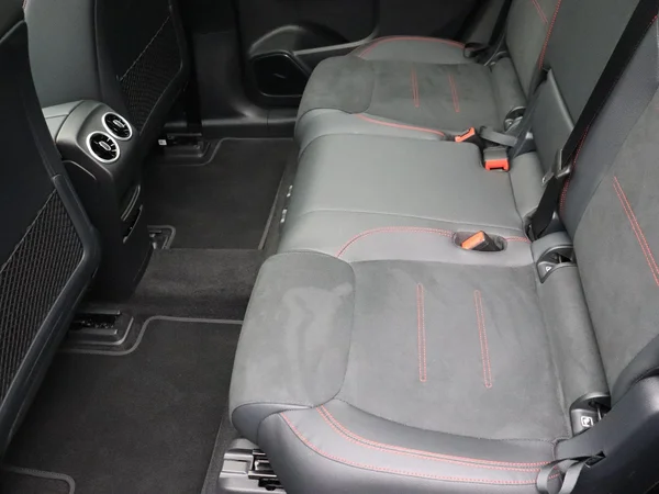 Mercedes-Benz EQB (2026) — foto 10 van 27