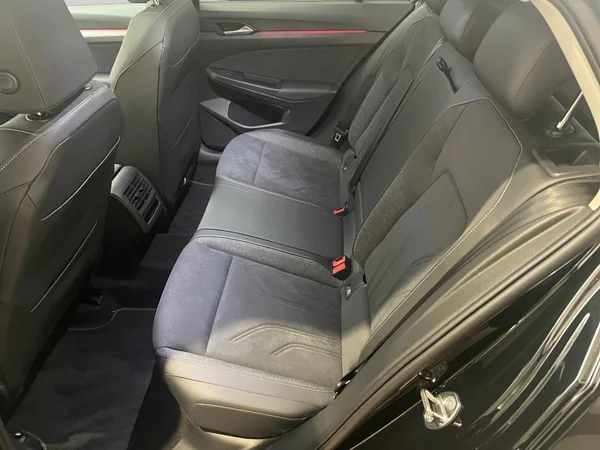 VOLKSWAGEN Golf VIII (2025) — foto 14 van 15
