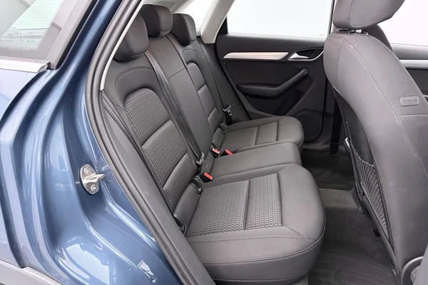 Audi Q3 (2018) — foto 8 van 47