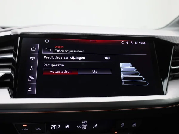 Audi Q4 e-tron (2022) — foto 26 van 45