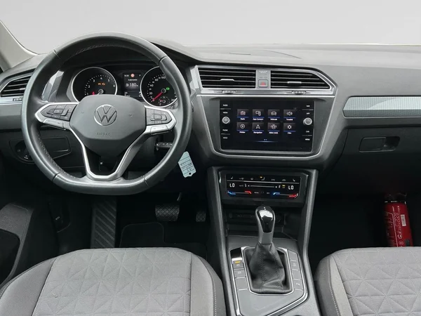 VOLKSWAGEN Tiguan (2022) — foto 21 van 22