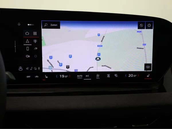 AUDI Q6 Sportback e-tron (2025) — foto 14 van 28