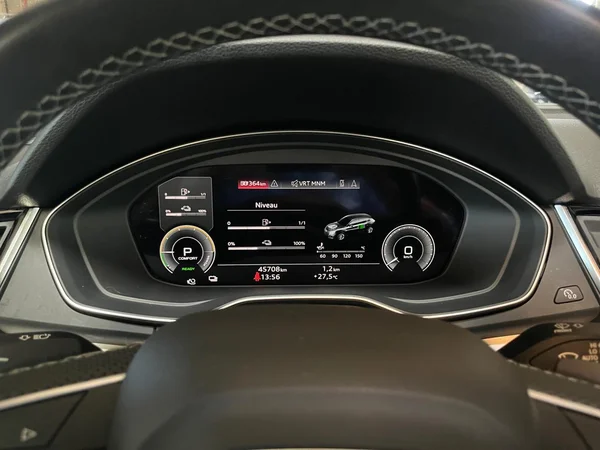 AUDI Q5 Sportback PHEV (2021) — foto 6 van 24