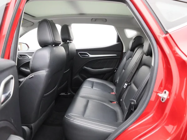 MG ZS EV (2021) — foto 2 van 44