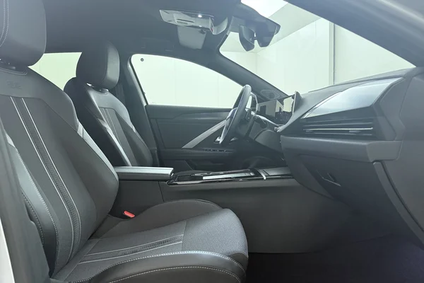 Opel Astra Sports Tourer (2024) — foto 17 van 19