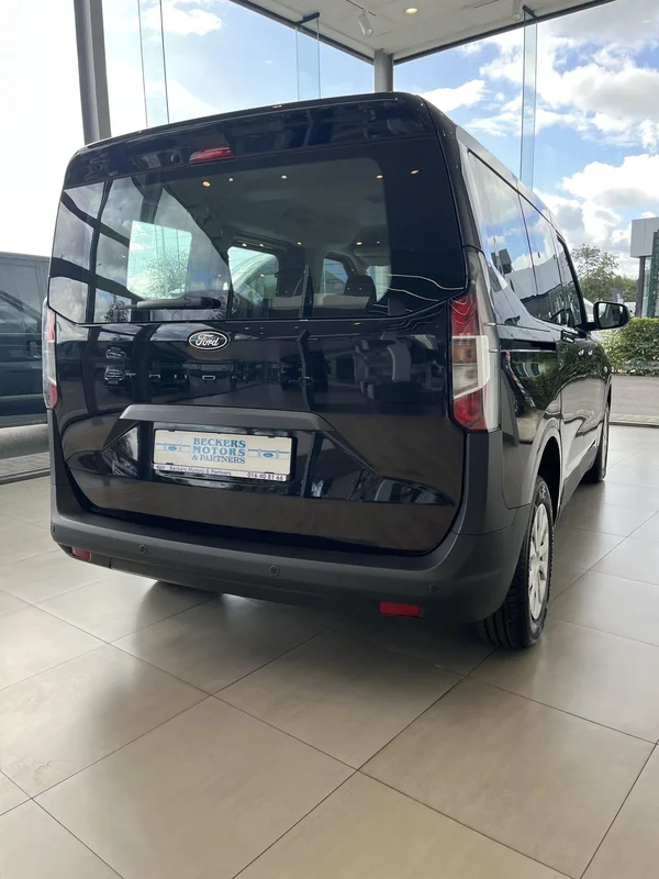 Ford Tourneo Courier (2026) — foto 7 van 11