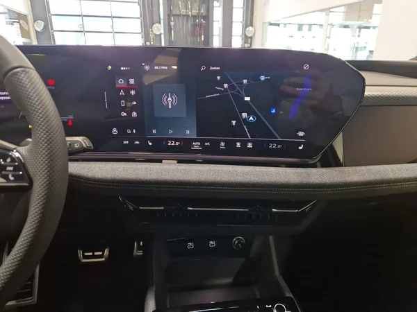 AUDI A6 Avant e-tron (2026) — foto 2 van 17