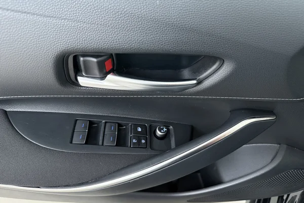 Toyota Corolla SW Hybrid (HEV) (2022) — foto 8 van 21