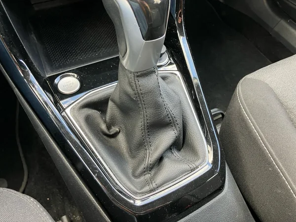VOLKSWAGEN T-Cross (2025) — foto 4 van 25