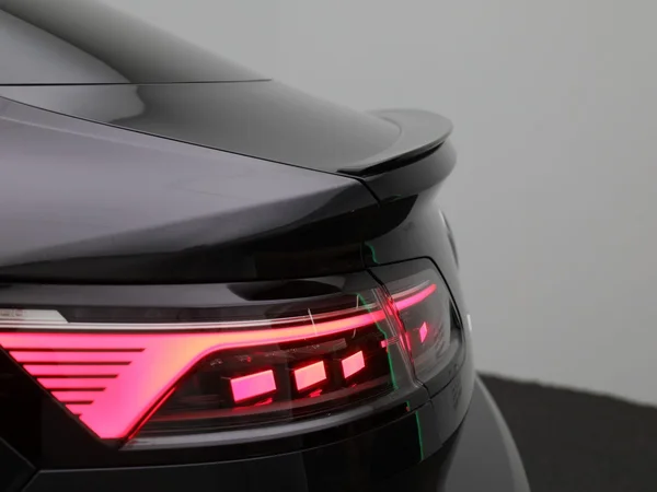 Volkswagen Arteon (2023) — foto 41 van 49