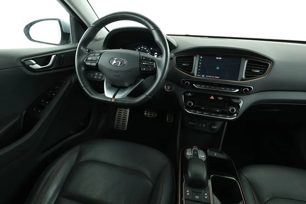 Hyundai Ioniq (2016) — foto 4 van 16