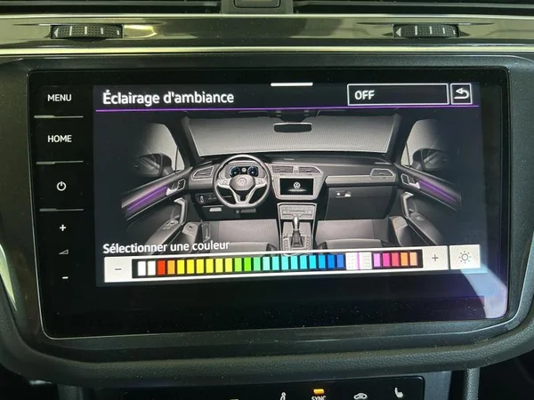 VOLKSWAGEN Tiguan (2024) — foto 14 van 37