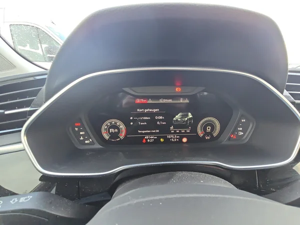 AUDI Q3 (2023) — foto 2 van 24