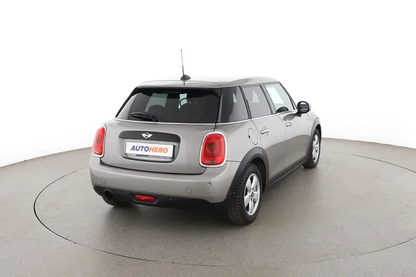 MINI Mini (2017) — foto 12 van 16