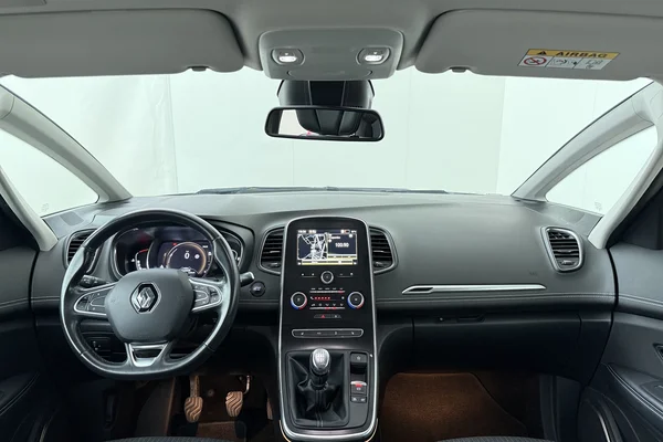 Renault Scenic (2021) — foto 14 van 14